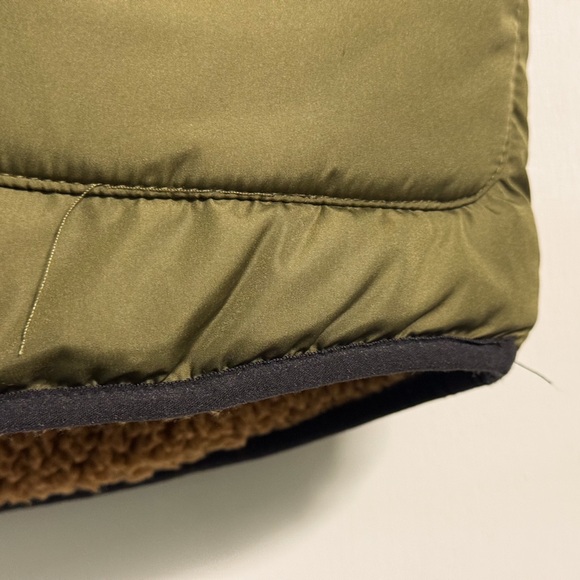 Bass Pro Shops Youth L Hooded Fleece-Lined Vest | Green Black Outdoor - Picture 5 of 16